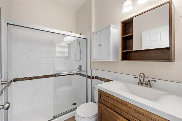 Listing Photo 15