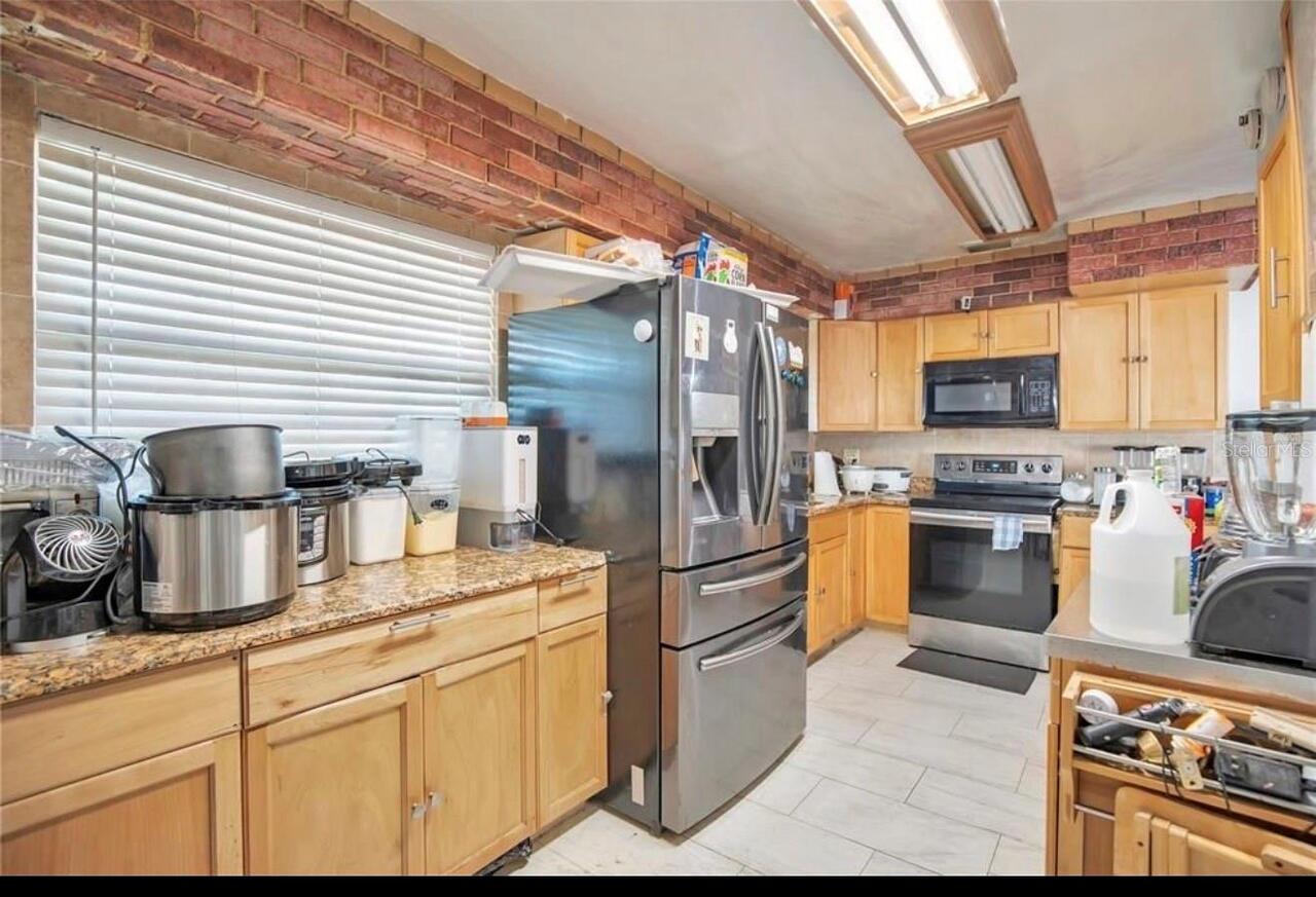Listing Photo 7