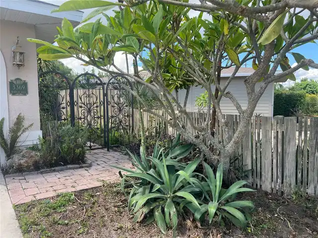 Listing Photo 6