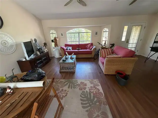 Listing Photo 16