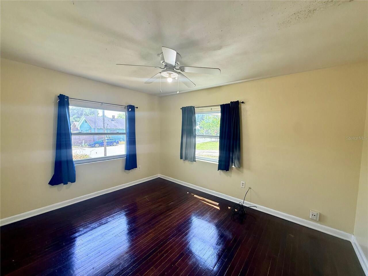 Listing Photo 11