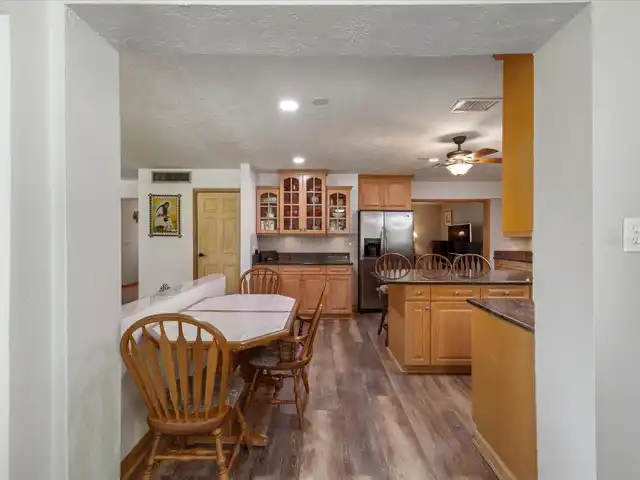 Listing Photo 17