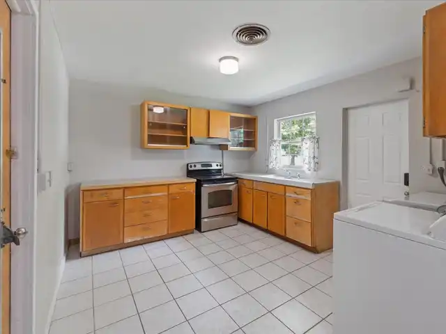 Listing Photo 25