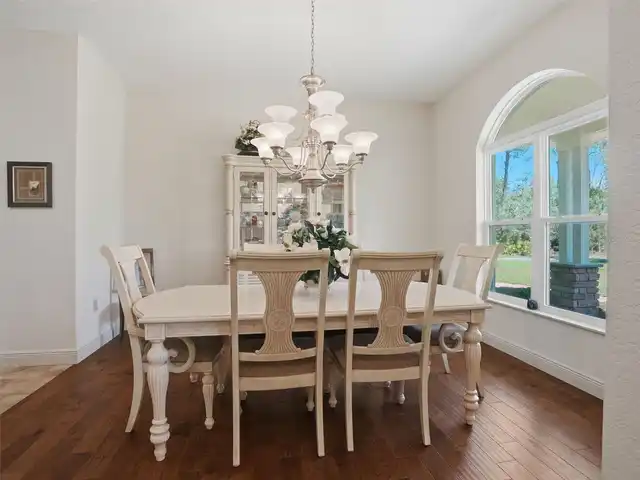 Listing Photo 7