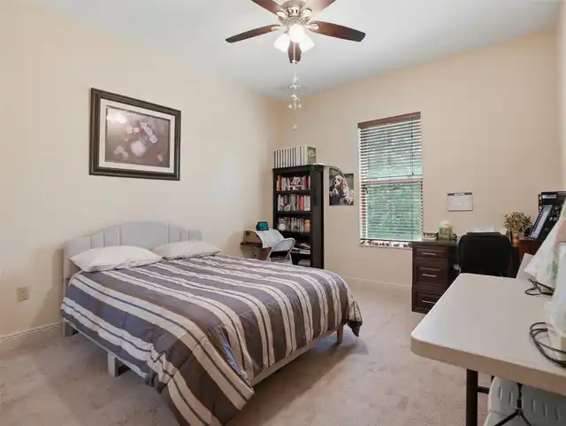 Listing Photo 9