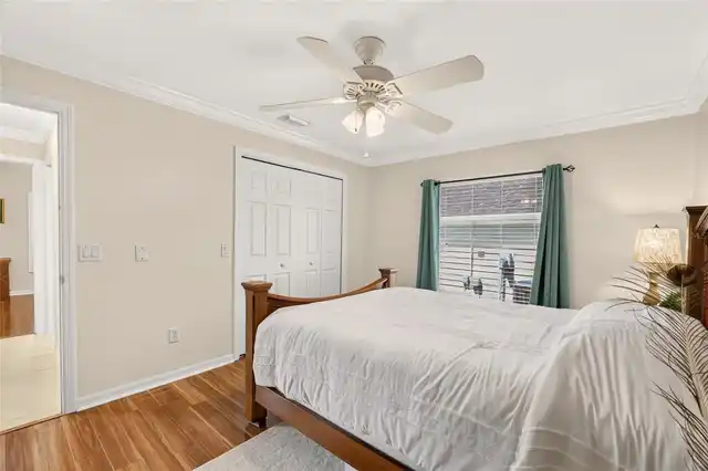 Listing Photo 10