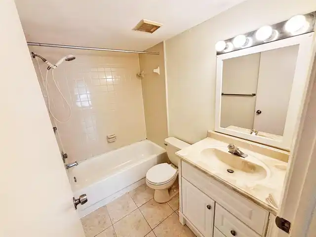 Listing Photo 9