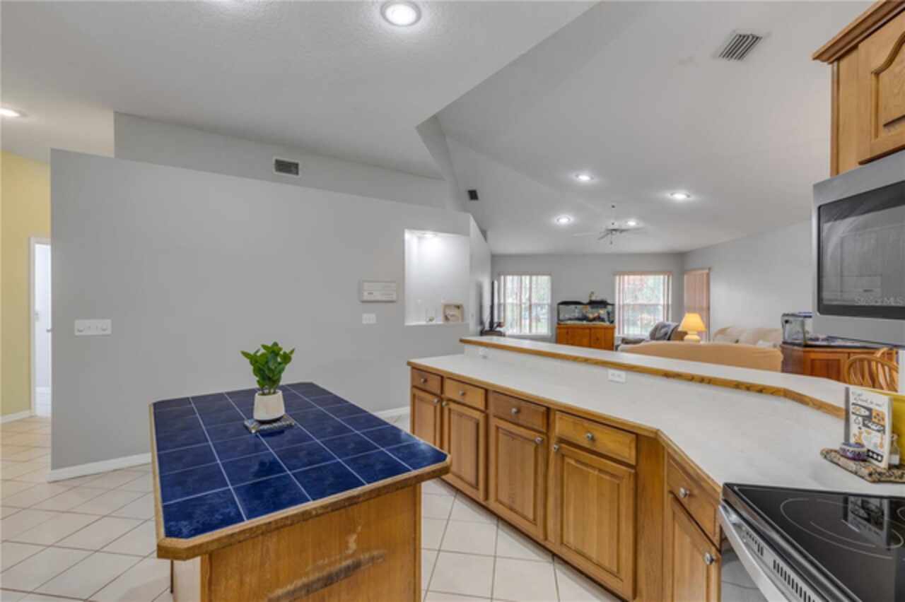 Listing Photo 10
