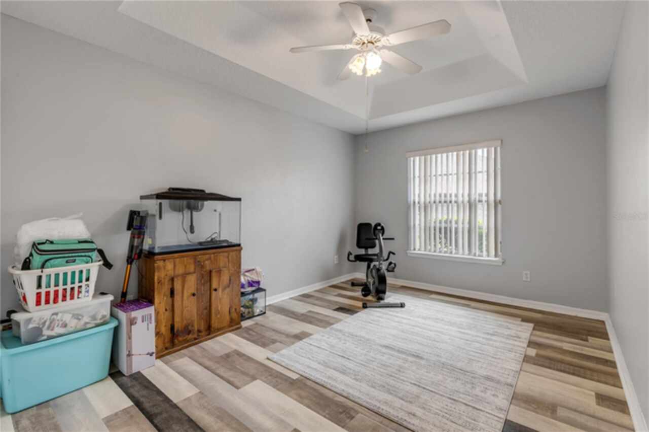 Listing Photo 17