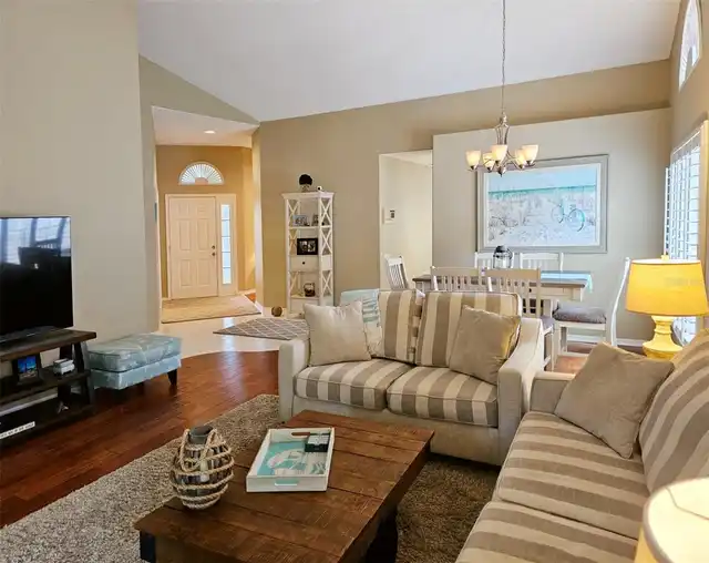 Listing Photo 15