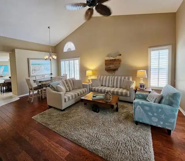 Listing Photo 17
