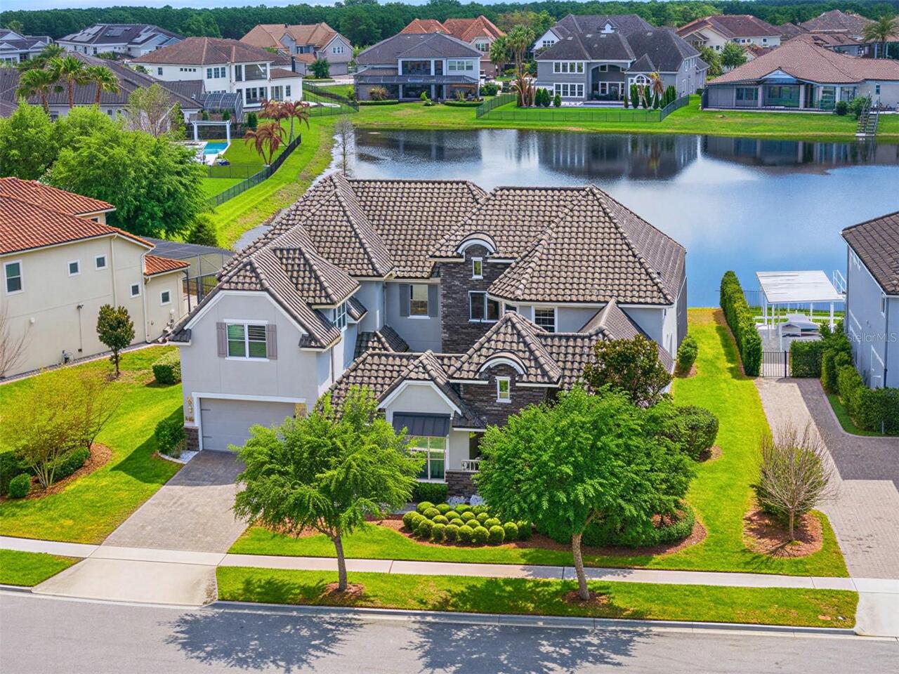 5BR, Home, 4BA, $1,950,000
Read More