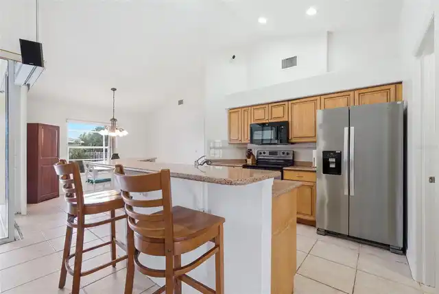 Listing Photo 16