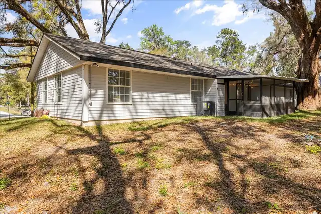 Listing Photo 16