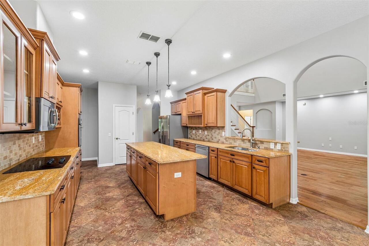 Listing Photo 8