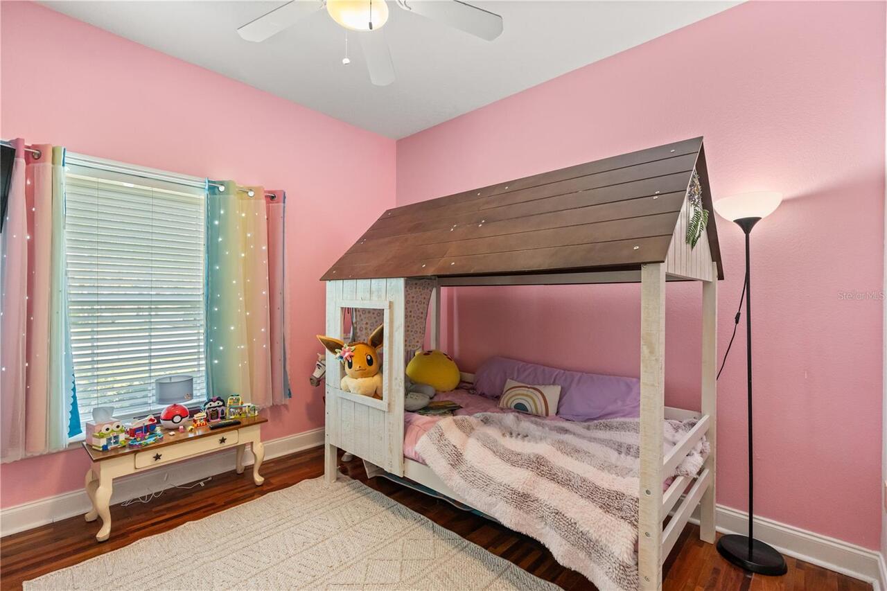 Listing Photo 17