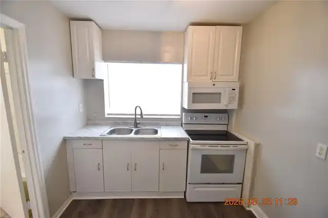 Listing Photo 17