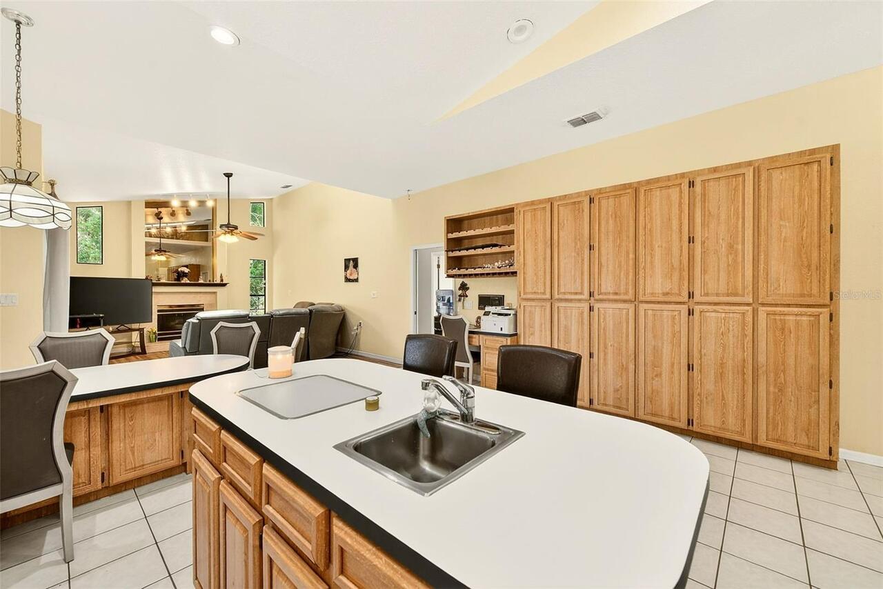 Listing Photo 17