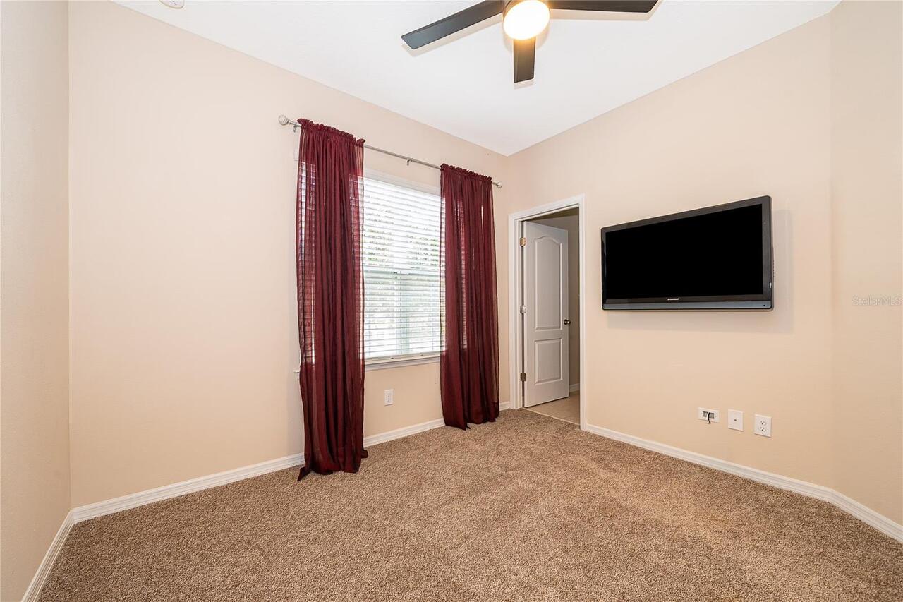 Listing Photo 14