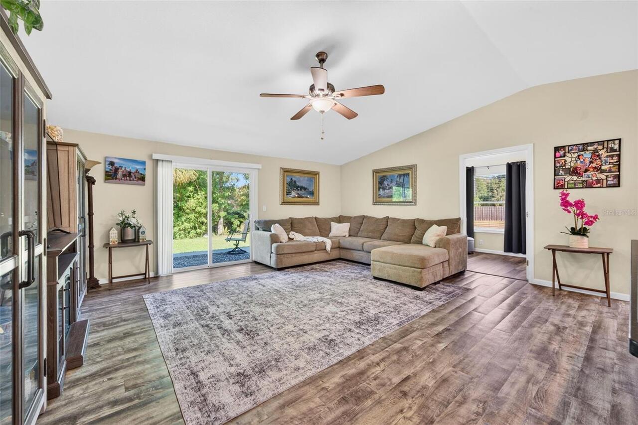 Listing Photo 15