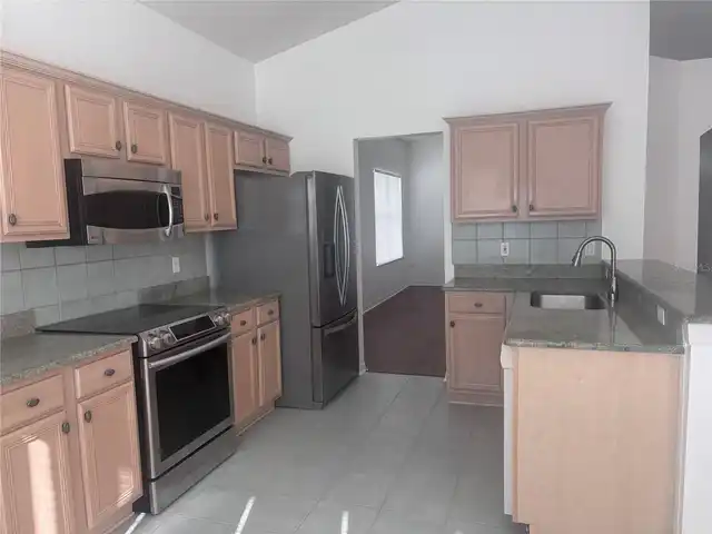 Listing Photo 6