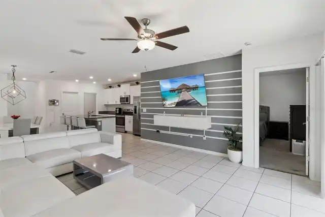 Listing Photo 15