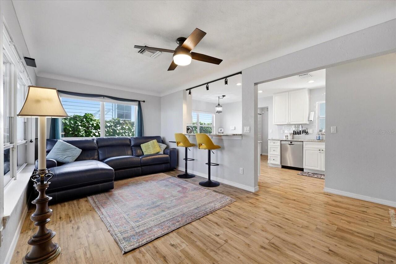 Listing Photo 11