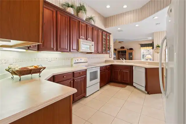 Listing Photo 15