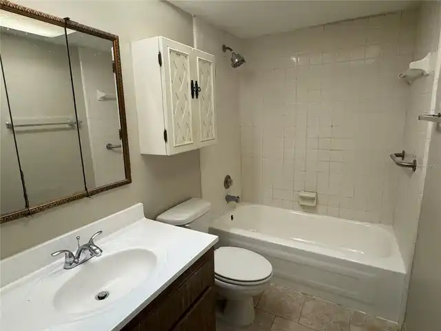 Listing Photo 14
