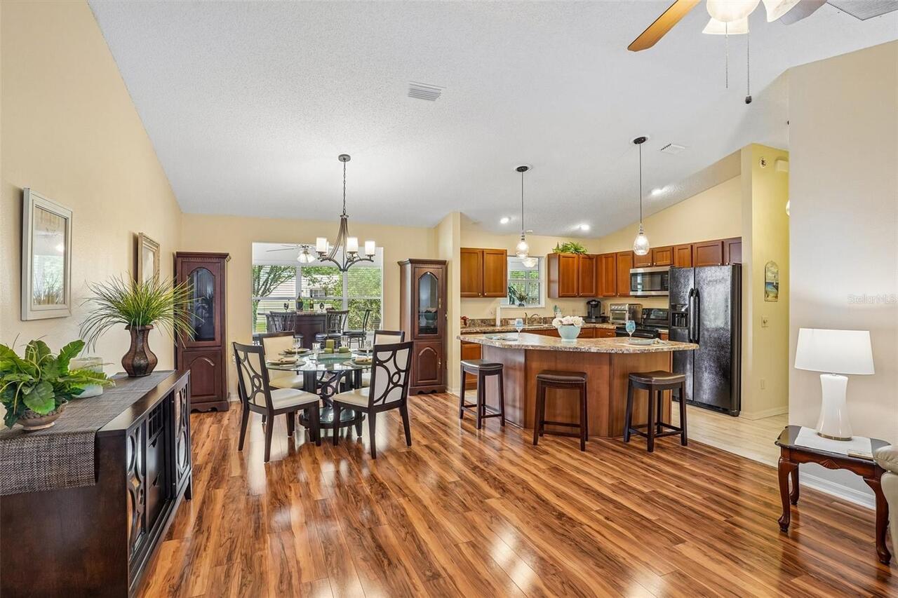 Listing Photo 10