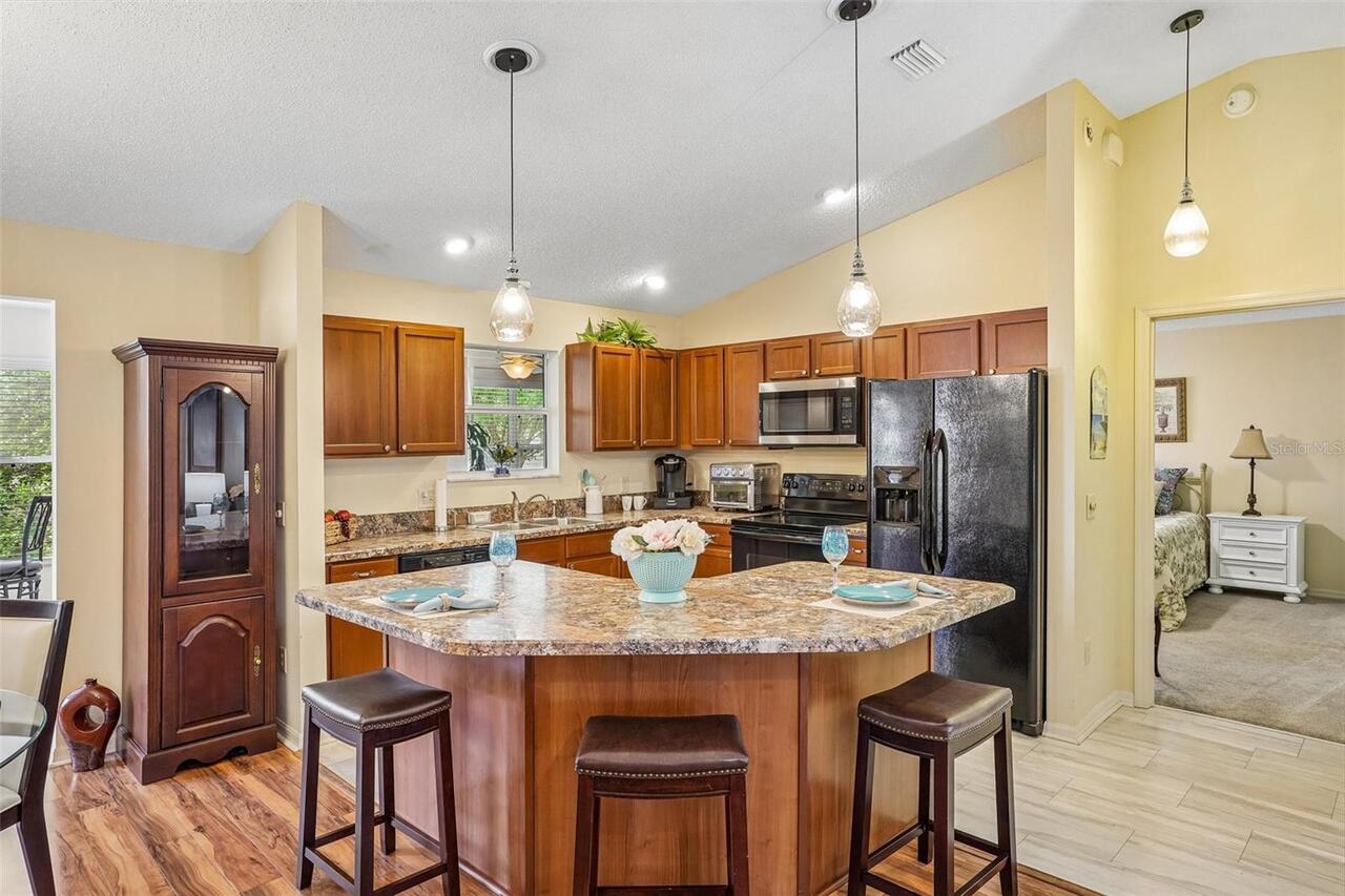 Listing Photo 11