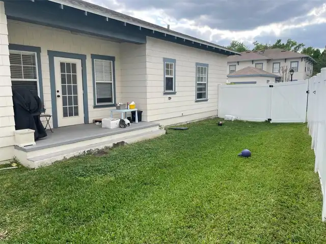 Listing Photo 10