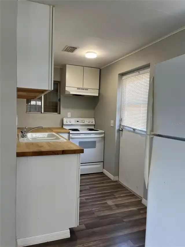 Listing Photo 7