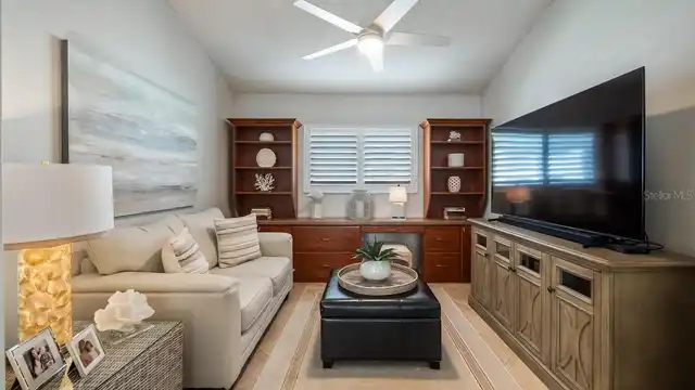 Listing Photo 16