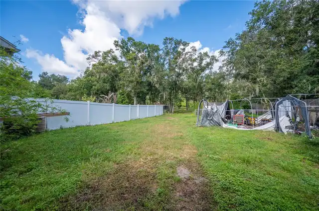 Listing Photo 11