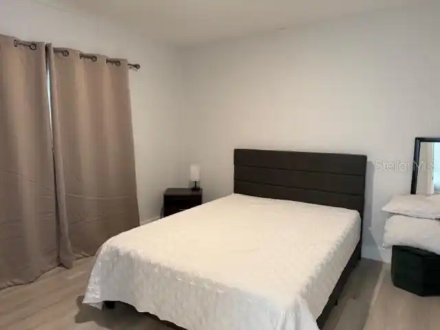 Listing Photo 9