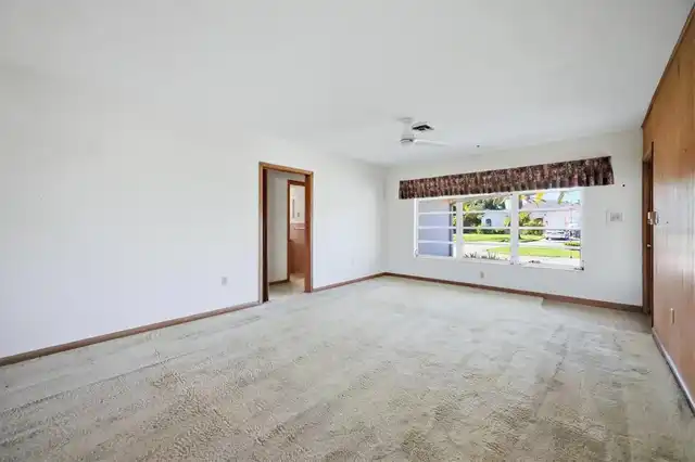 Listing Photo 7