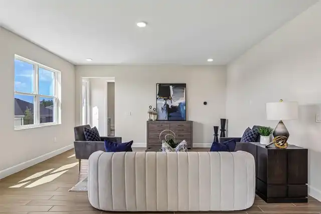 Listing Photo 11