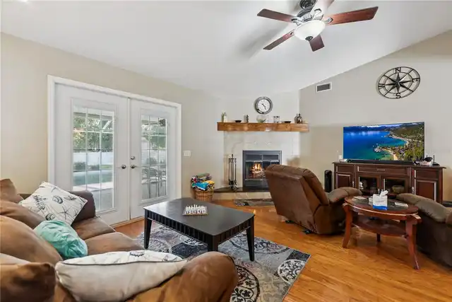 Listing Photo 6