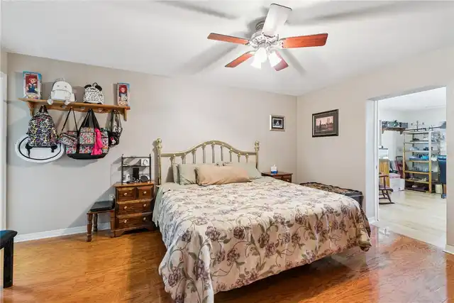 Listing Photo 10