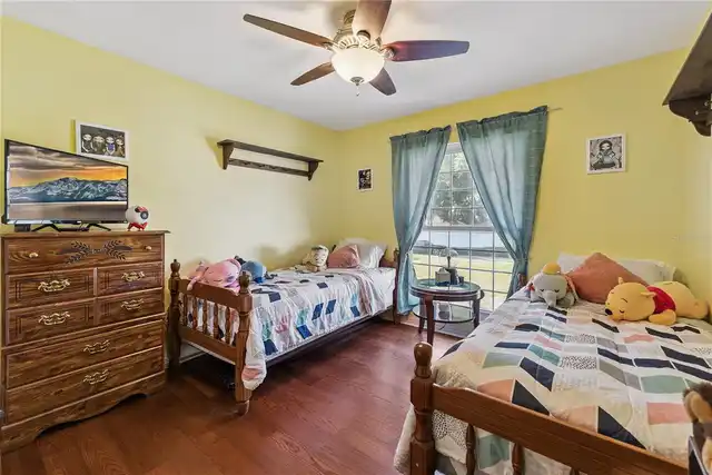 Listing Photo 17