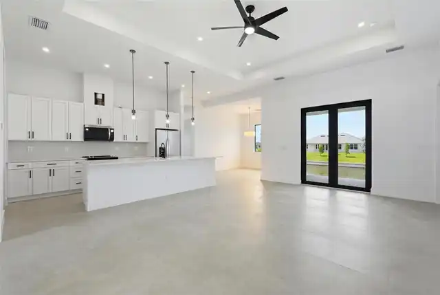 Listing Photo 8