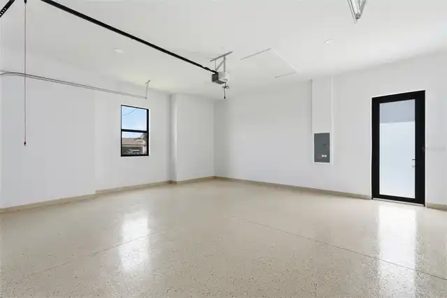 Listing Photo 32