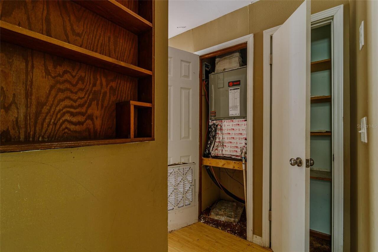 Listing Photo 10