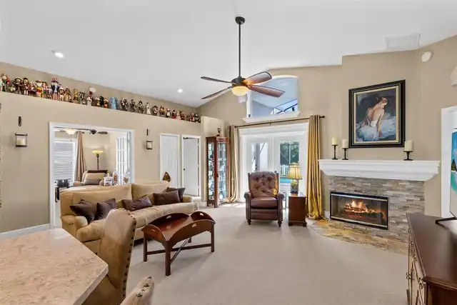 Listing Photo 17