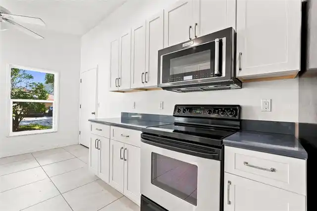 Listing Photo 16