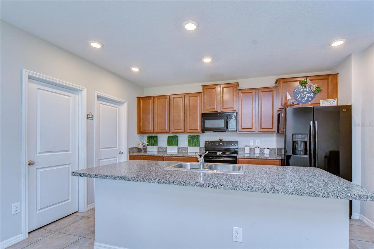 Listing Photo 11