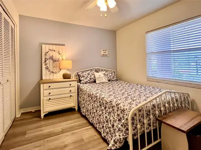 Listing Photo 9
