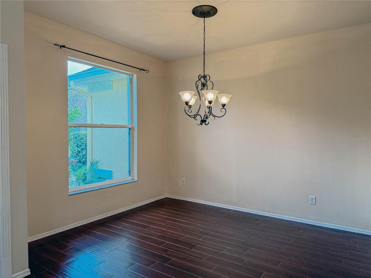 Listing Photo 7