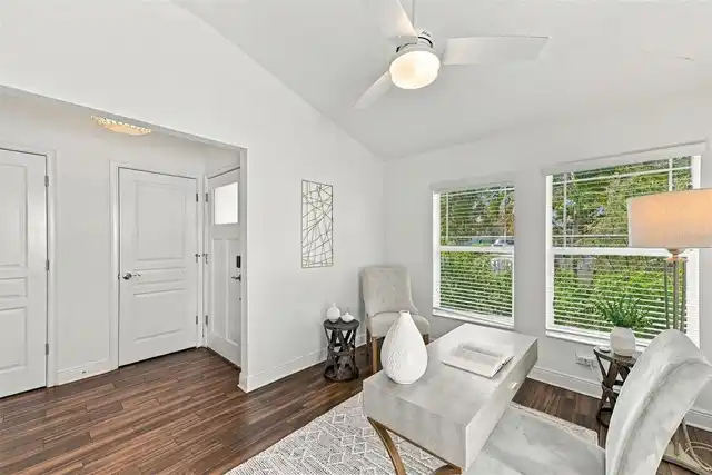 Listing Photo 8